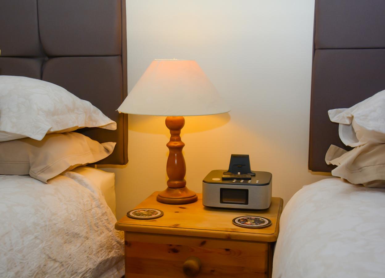 Clarke Cottage Guest House دنفرملاين المظهر الخارجي الصورة