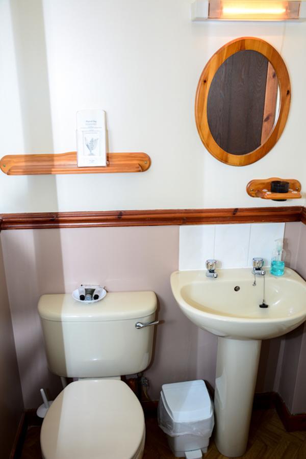 Clarke Cottage Guest House دنفرملاين المظهر الخارجي الصورة