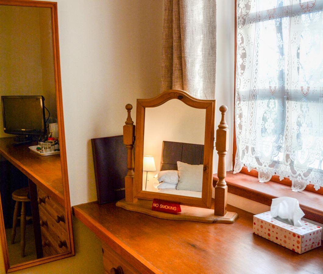 Clarke Cottage Guest House دنفرملاين المظهر الخارجي الصورة